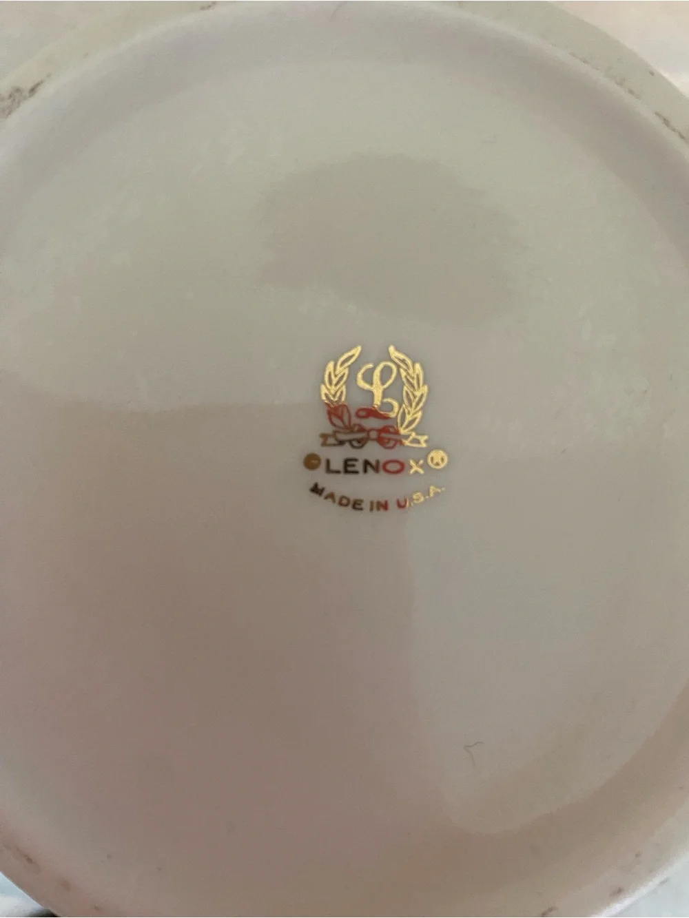 Gorgeous Lenox Cream Tulip Embossed Ceramic Vase with Gold Trim